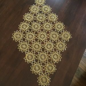 Table center hand crafted with beads